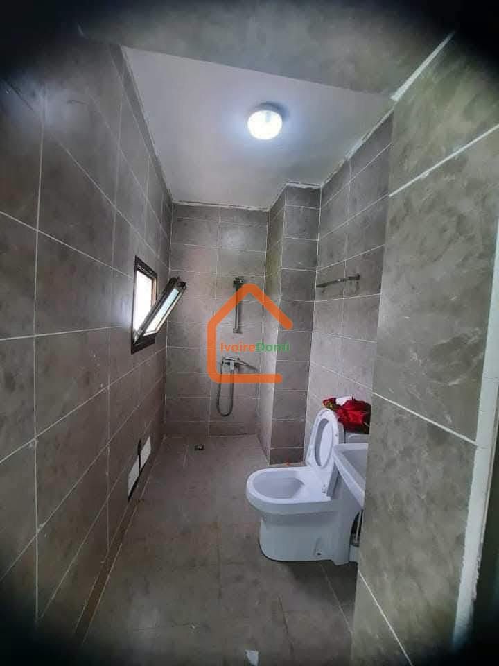 Appartement 4 pièces à Cocody-angré chu