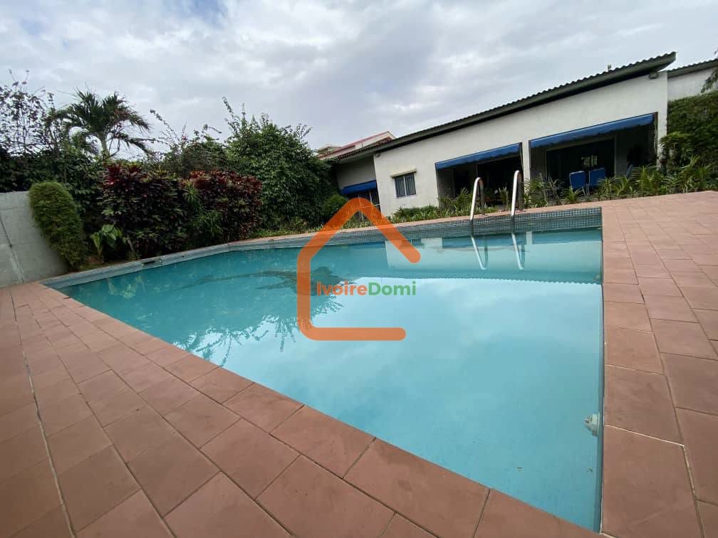 VILLA BASSE EN VENTE