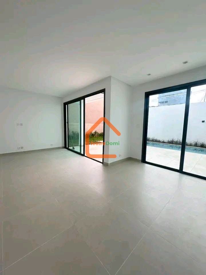 Villa duplex 5pièces à Cocody-Angré