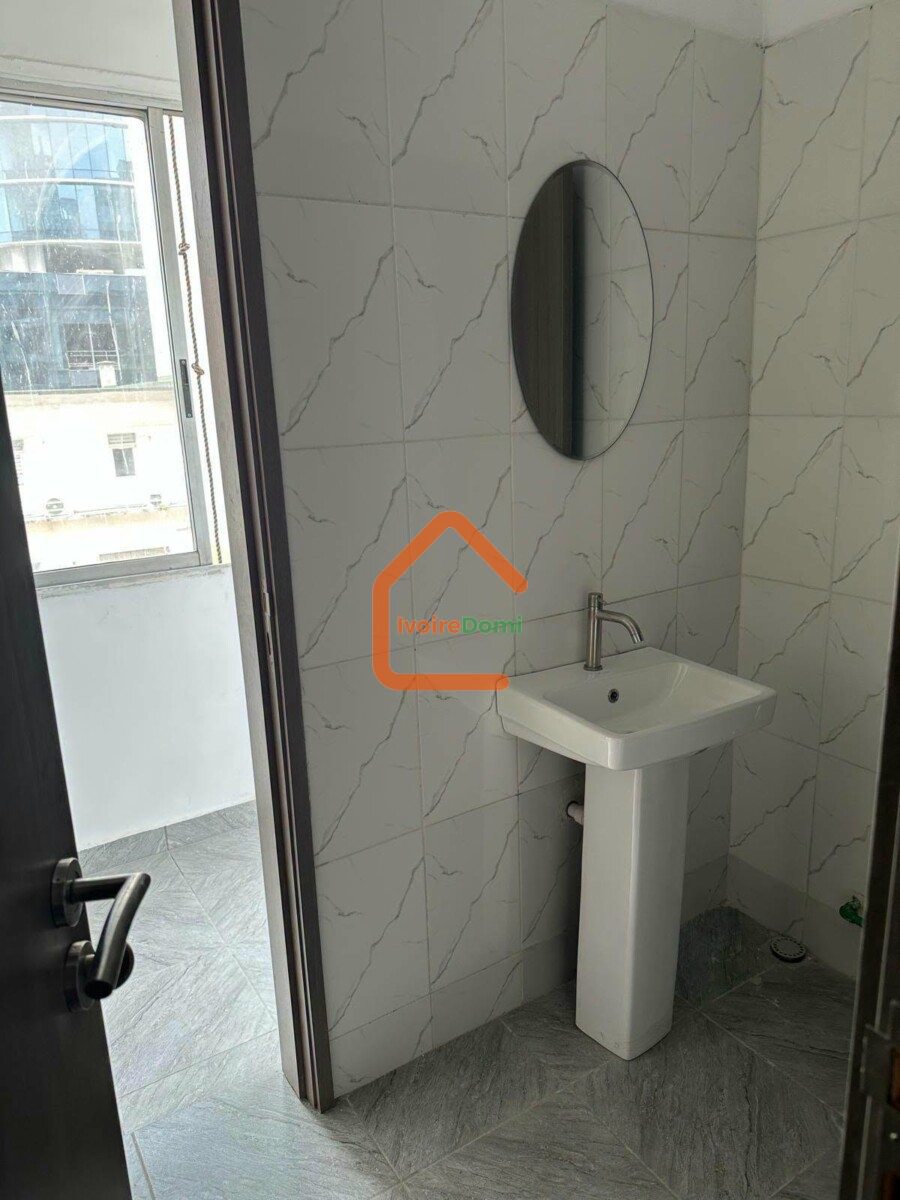 Immeuble R+3 -Cocody-riviera faya