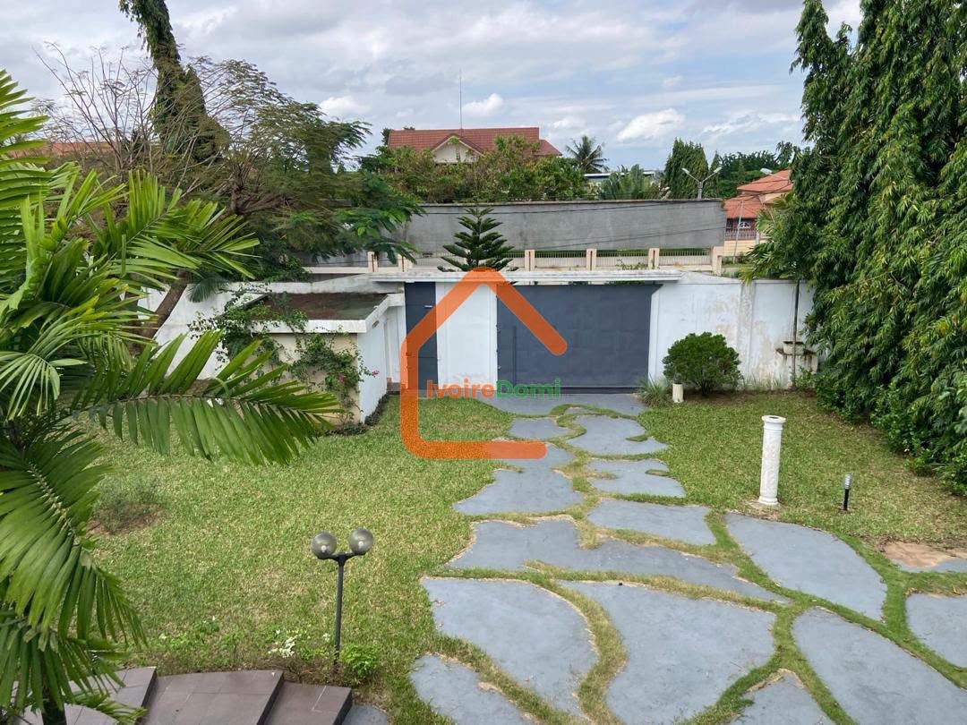 D’UNE VILLA BASSE 4 PIÈCES À SONGON ADIAPOTÉ