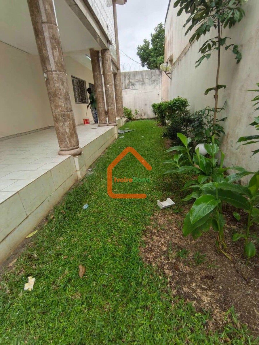 VILLA EN VENTE
