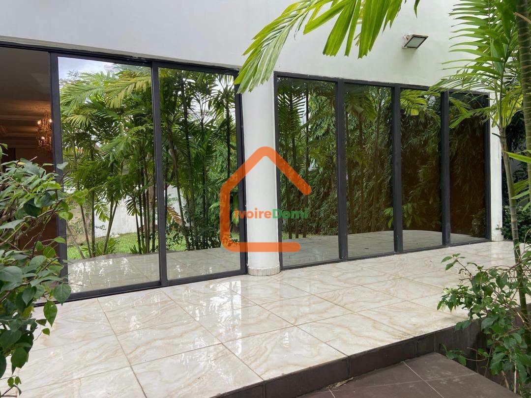 D’UNE VILLA BASSE 4 PIÈCES À SONGON ADIAPOTÉ