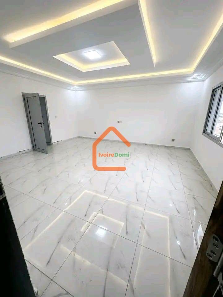 Villa duplex 7 pièces à Cocody-riviera 3