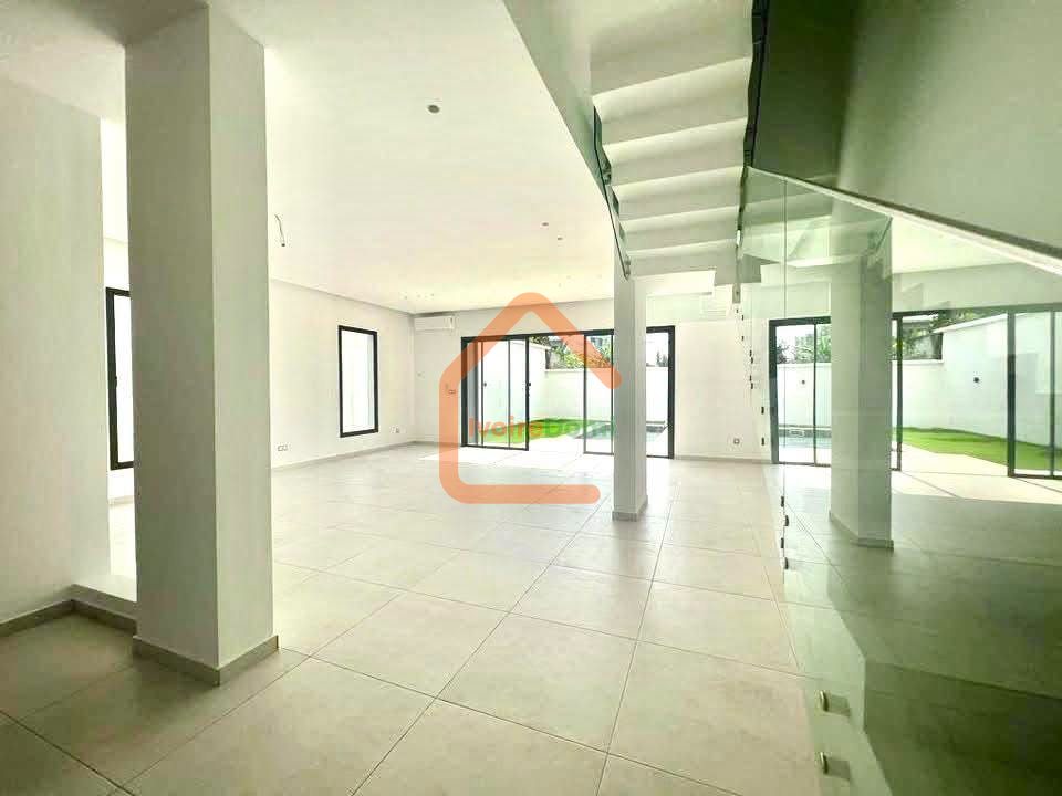 *EN VENTE COCODY RIVIERA GOLF1*🇨🇮🏘 *COCODY RIVIERA GOLF I* *UNE SUPERBE VILLA DE 22 PI