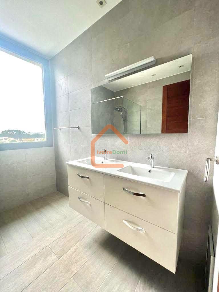 *EN VENTE COCODY RIVIERA GOLF1*🇨🇮🏘 *COCODY RIVIERA GOLF I* *UNE SUPERBE VILLA DE 22 PI