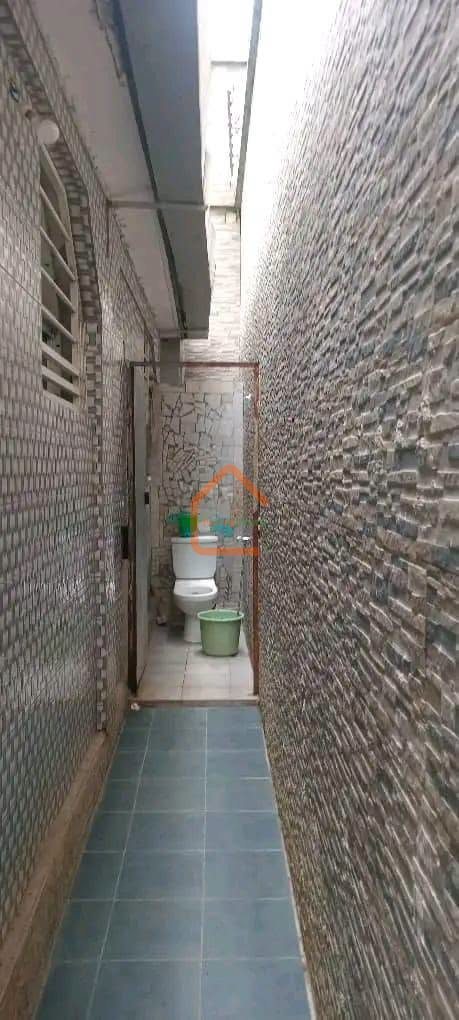 DIRECT COCODY ANGRÉ NOUVEAU CHU Un appartement de 5 pièces très bien situé