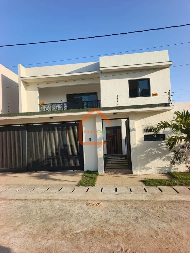 DUPLEX EN VENTE