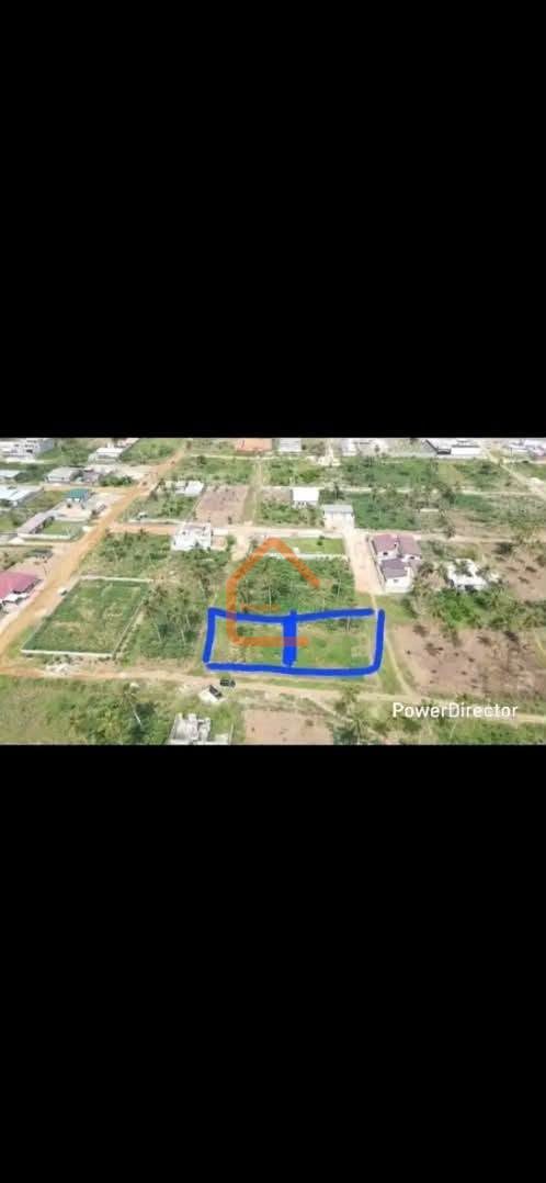 Terrain à vendre à la baie des milliardaires