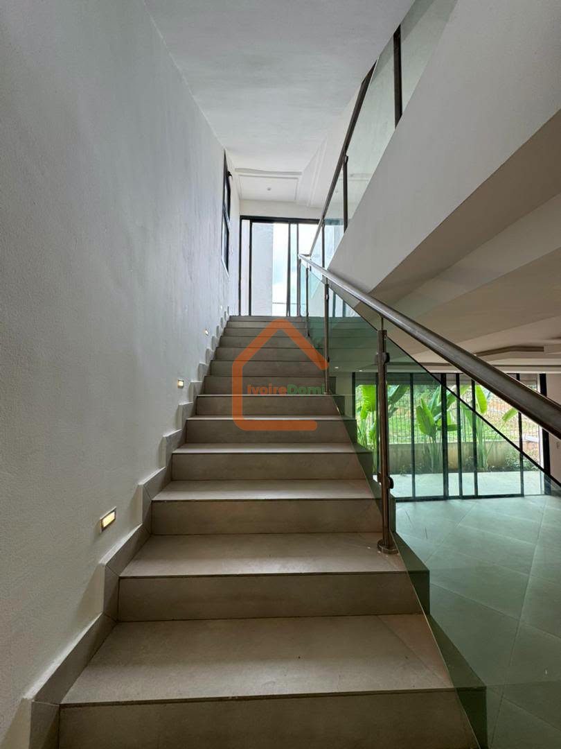 Villa duplex de 7 pièces