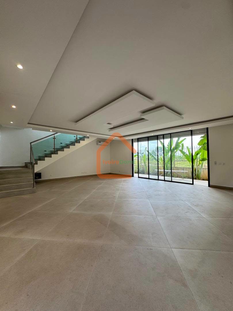 Villa duplex de 7 pièces