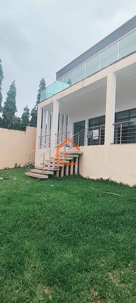 Villa de 11 pièces à vendre Riviera abata cité du port