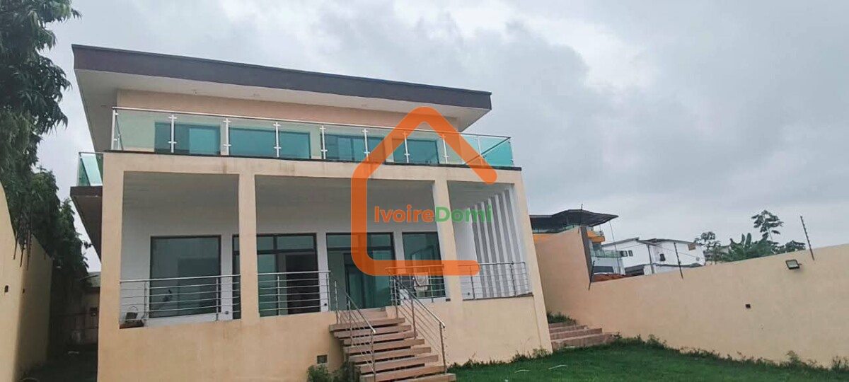 Villa de 11 pièces à vendre Riviera abata cité du port
