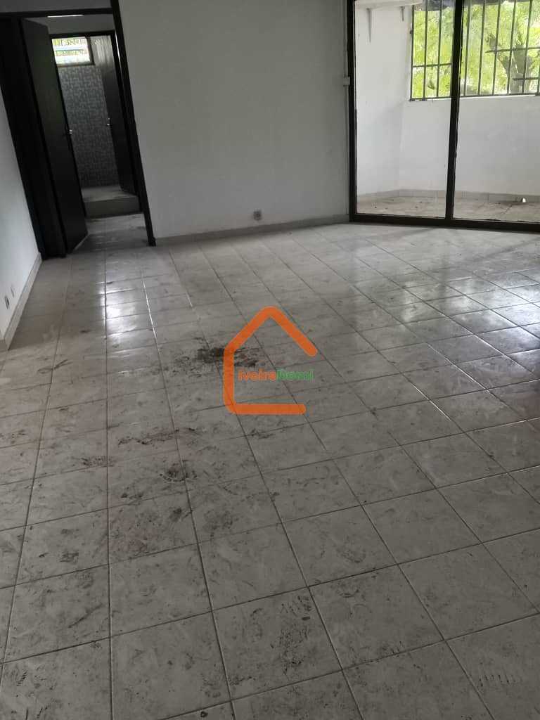 Appartement 4 pièces à Cocody Riviera golf