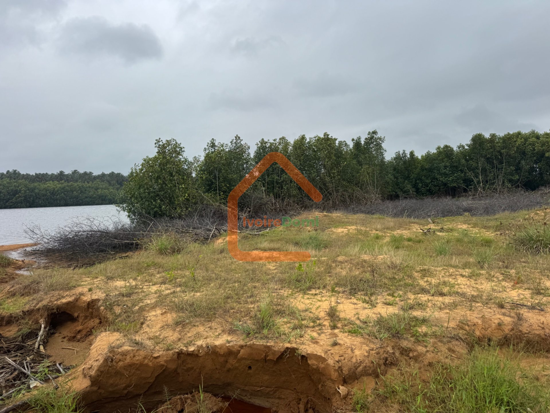 TERRAIN EN VENTE