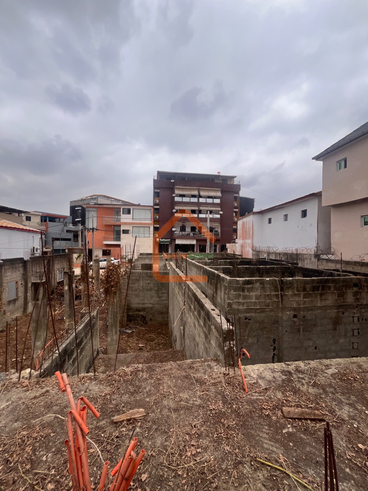 Immeuble inachevé à vendre