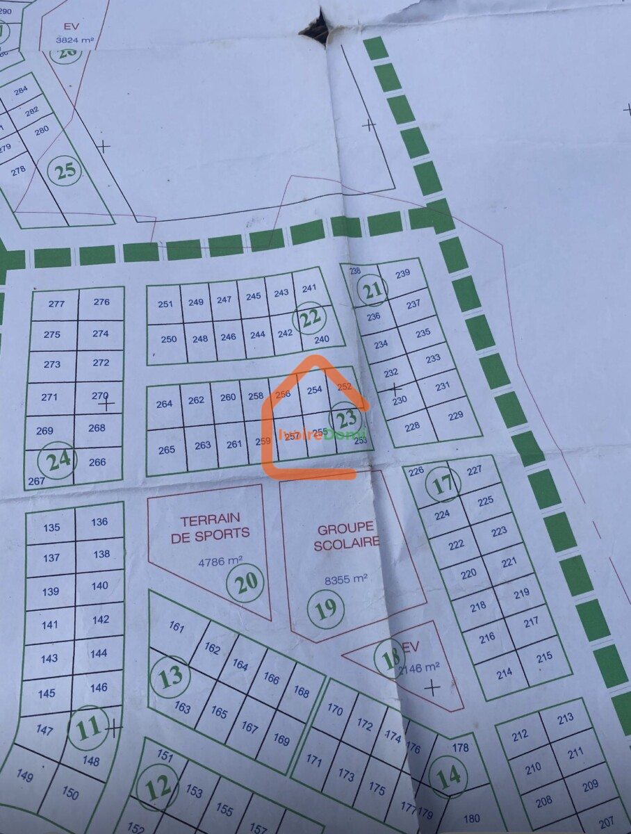 1 bloc de terrain de 10 lots sur terre ferme à la baie des milliardaires du côté Bbr