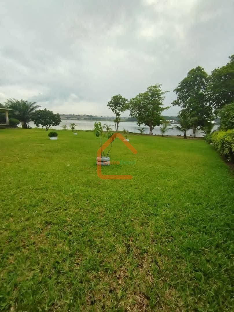 OPPORTUNITE TERRAIN AGBOVILLE