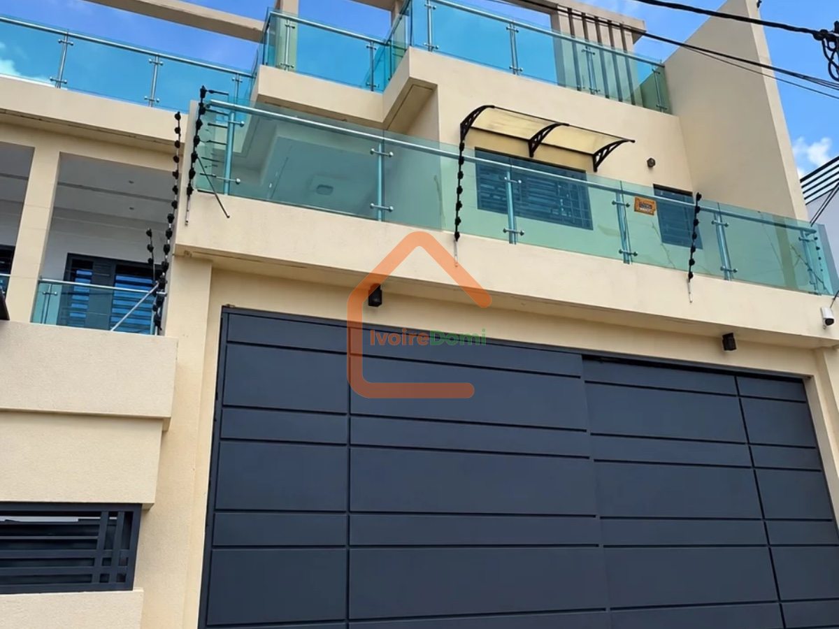 Duplex bon standing à Cocody-riviera 4