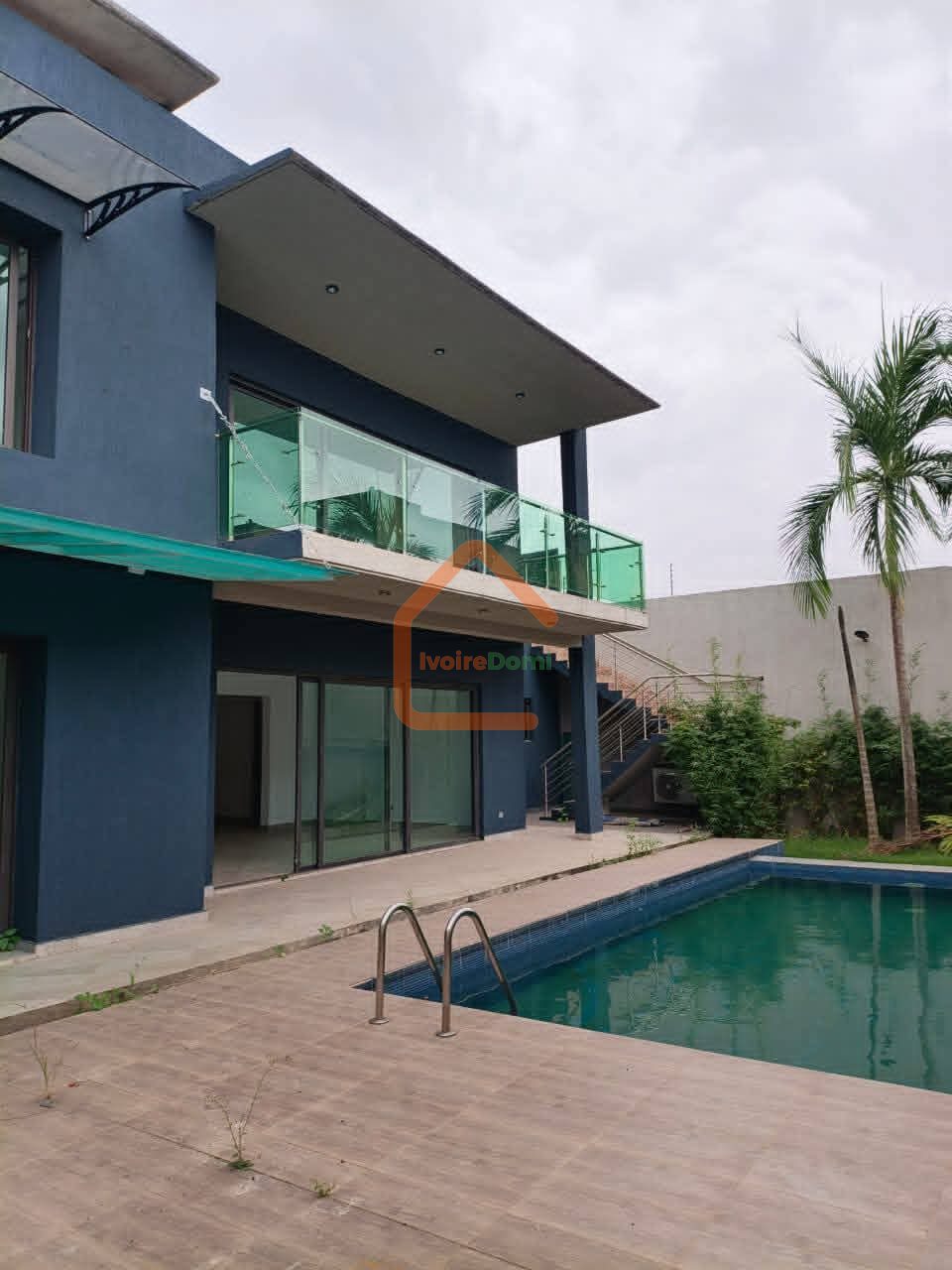 🏡 RIVIERA 4 – VILLA DUPLEX T12 DE HAUT STANDING À LOUER