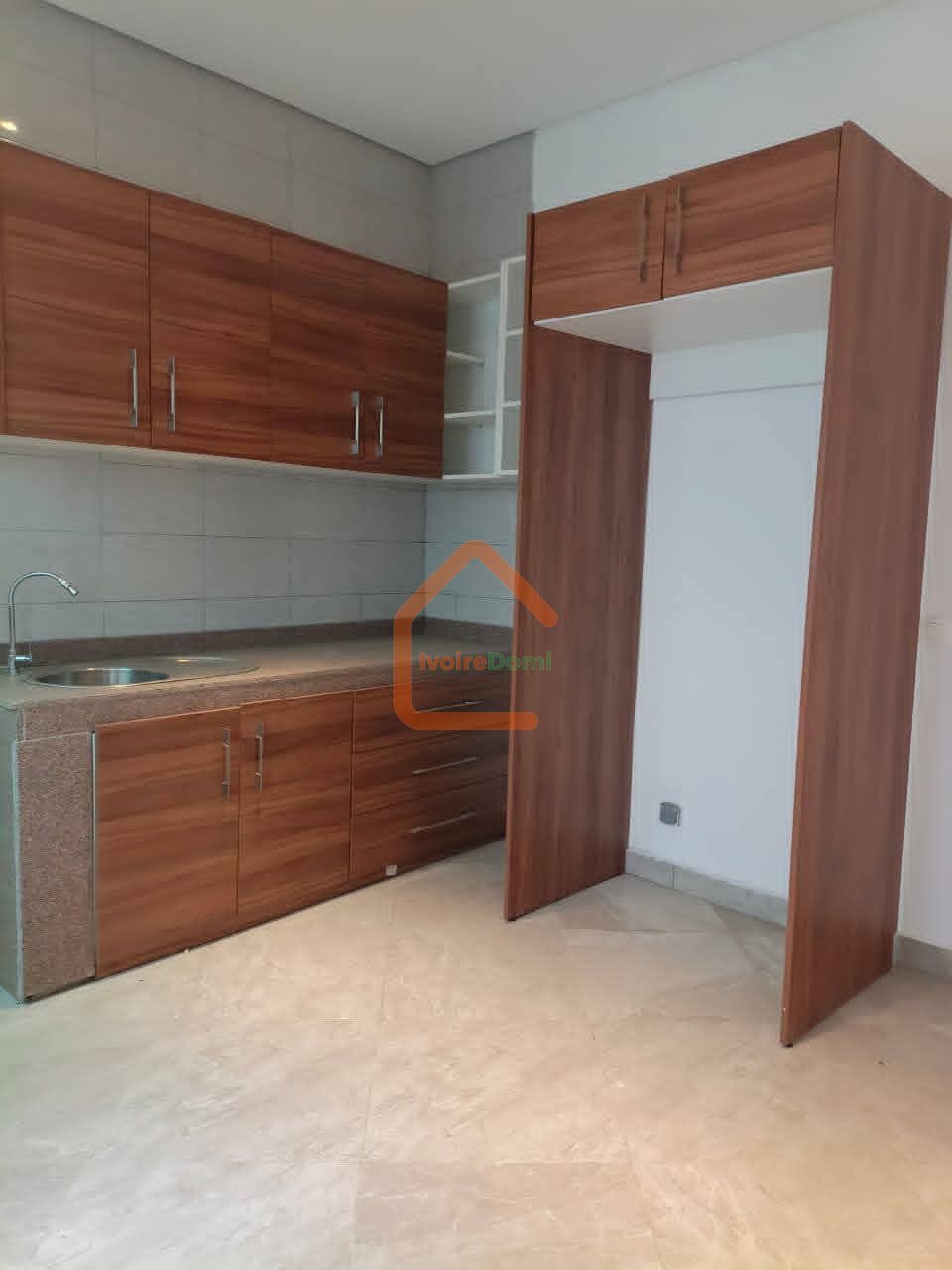 🏡 RIVIERA 4 – VILLA DUPLEX T12 DE HAUT STANDING À LOUER