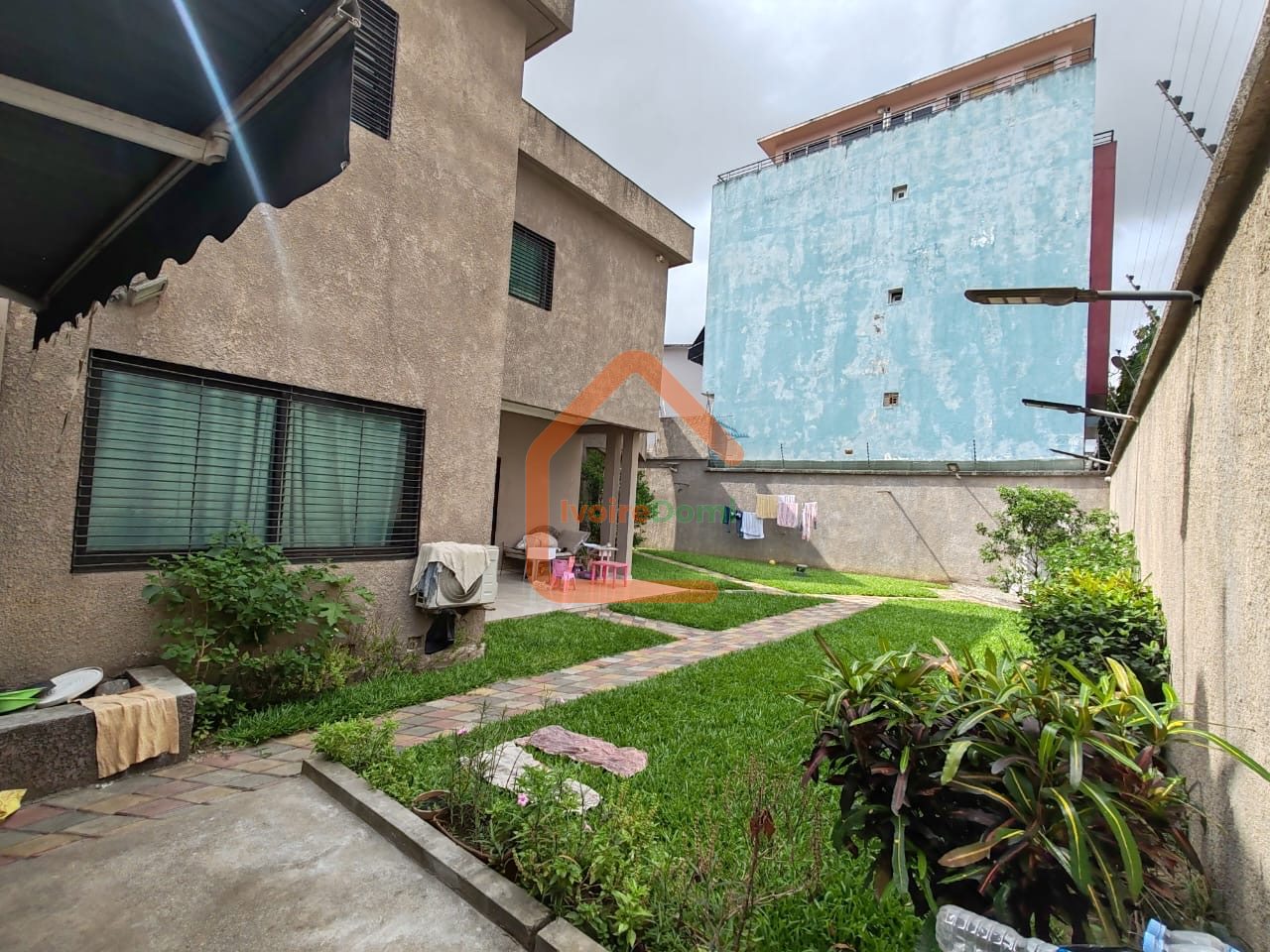 VILLA BASSE EN VENTE