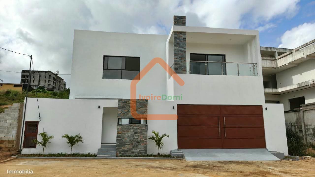 DUPLEX EN VENTE