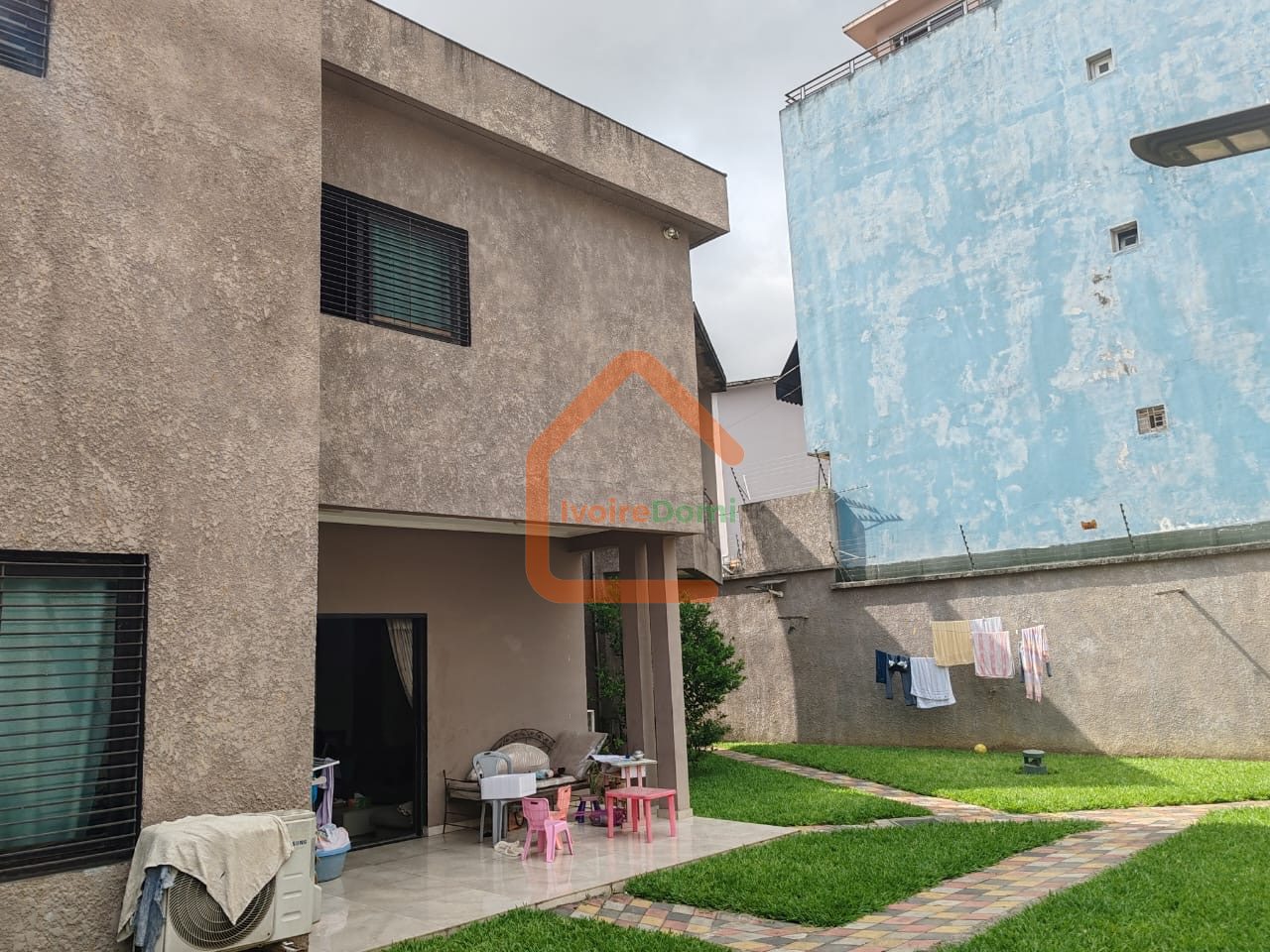 VILLA BASSE EN VENTE