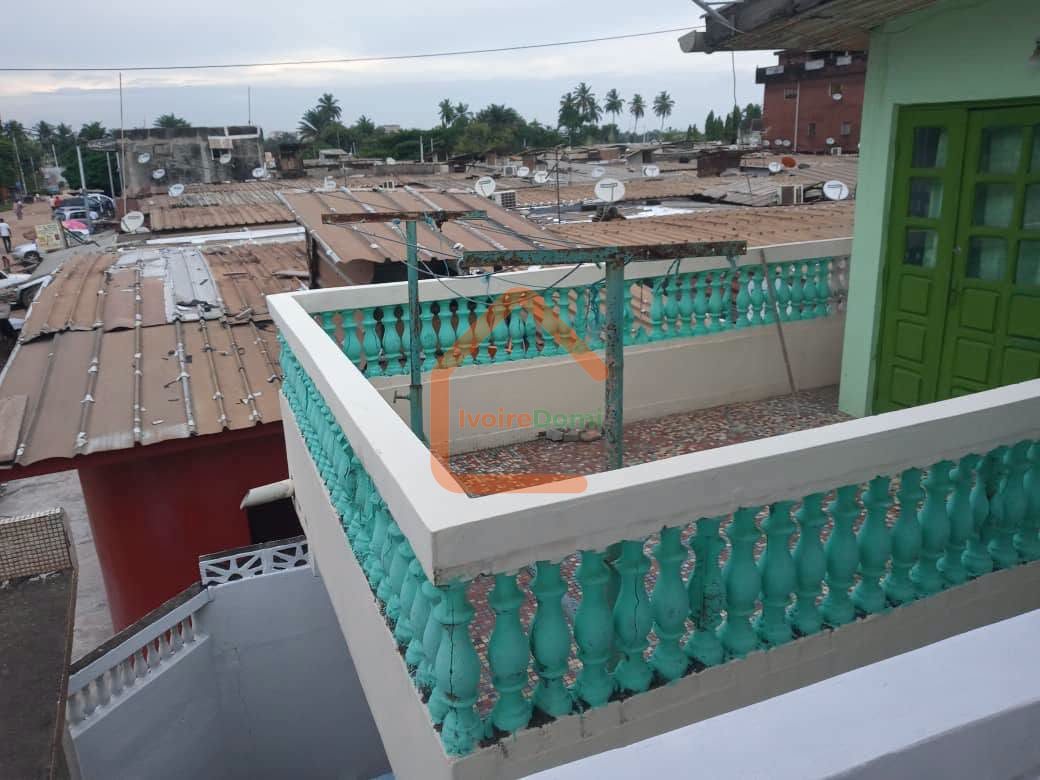 VILLA BASSE EN VENTE