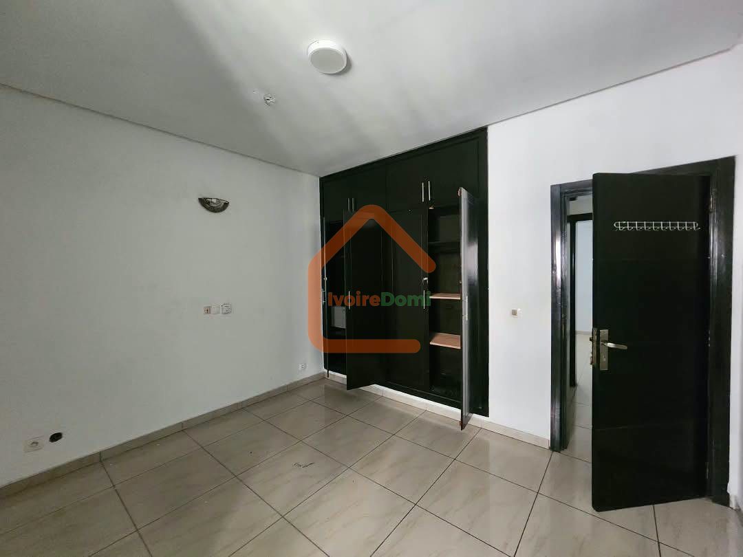 Appartement de 4 pièces bon standing et sécurisé