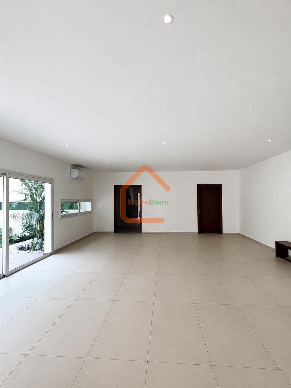 VILLA DUPLEX 4 PIECES +1 DEPENDANCE A LOUER