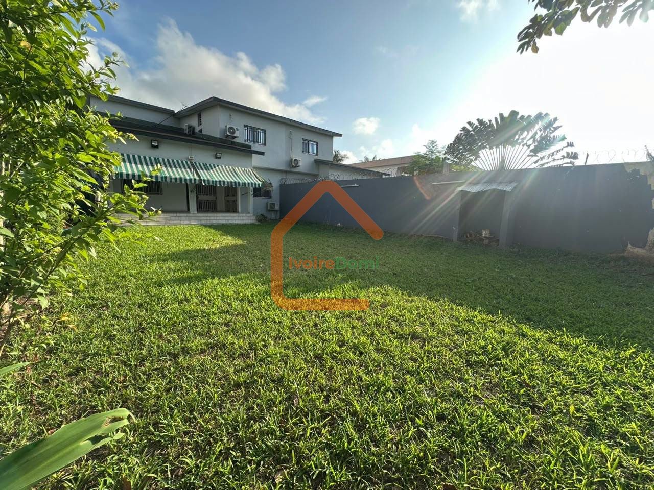 DE VILLA DUPLEX