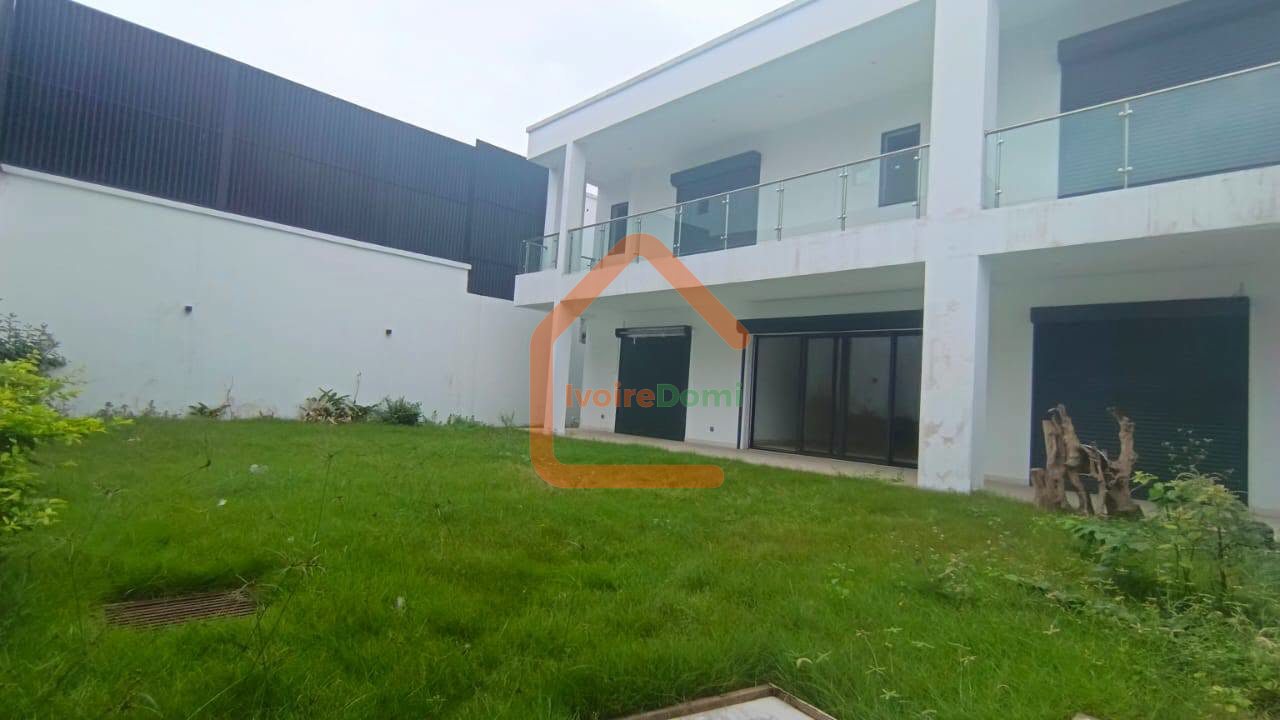 VILLA BASSE A LOUER