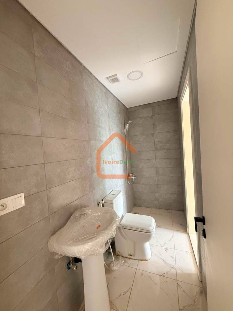 Appartement de 4 pièces bon standing et sécurisé