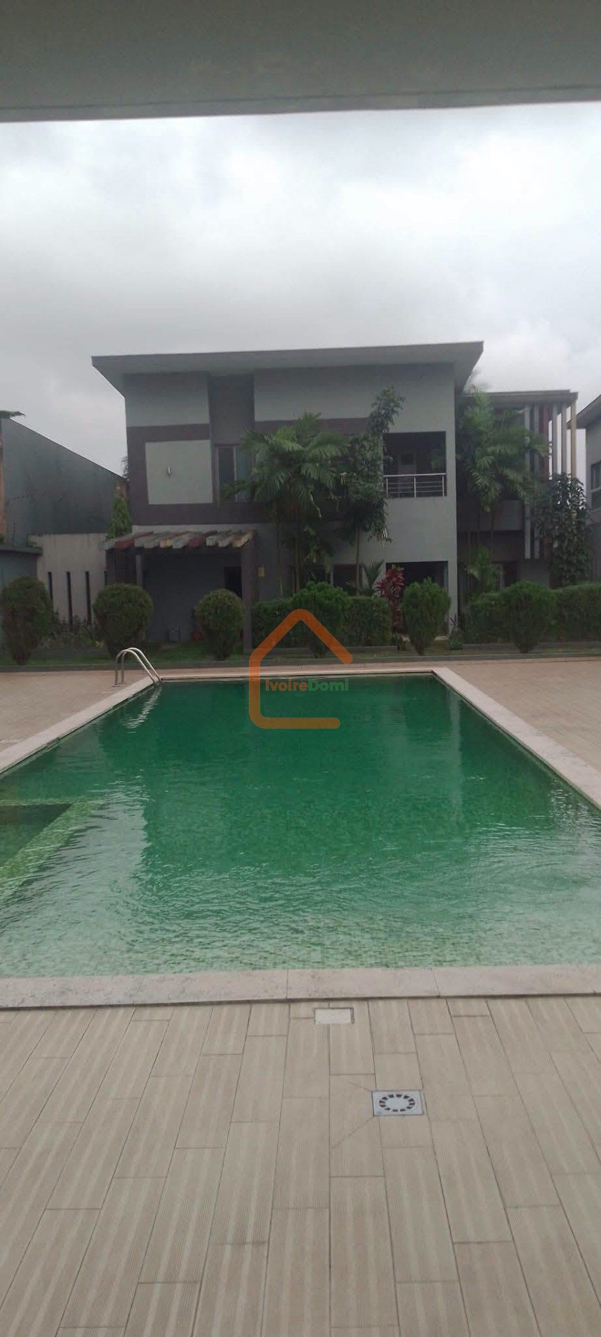 DUPLEX EN VENTE
