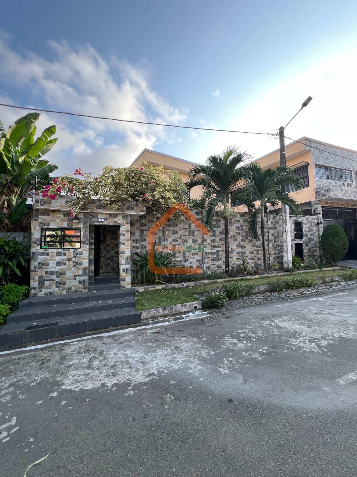 VILLA DUPLEX MODERNE DE 8 PIÈCES