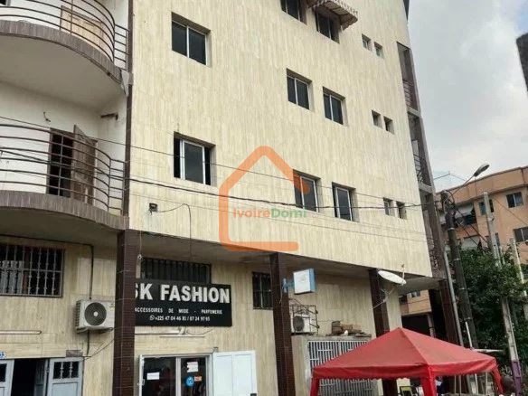 INMMEUBLE EN VENTE A YOPOUGON