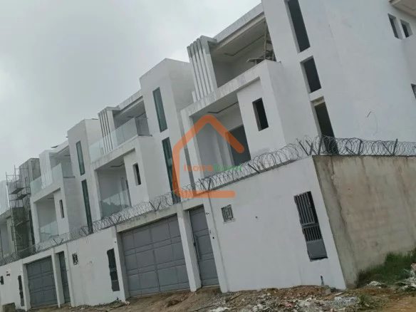 Villa duplex de 7 pièces