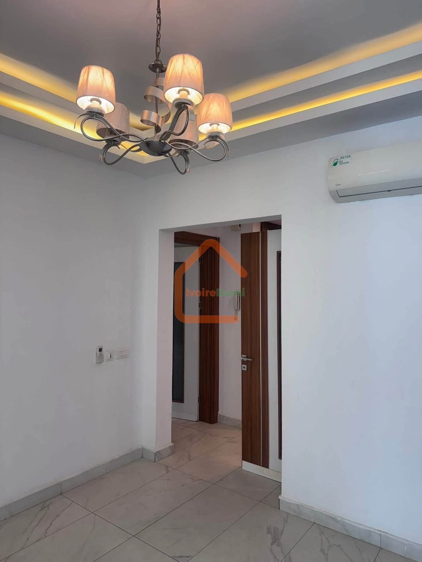 Location appartement 4 pièces Riviera bevers hills