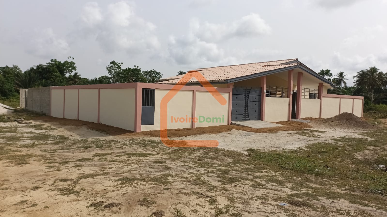 VILLA BASSE EN VENTE