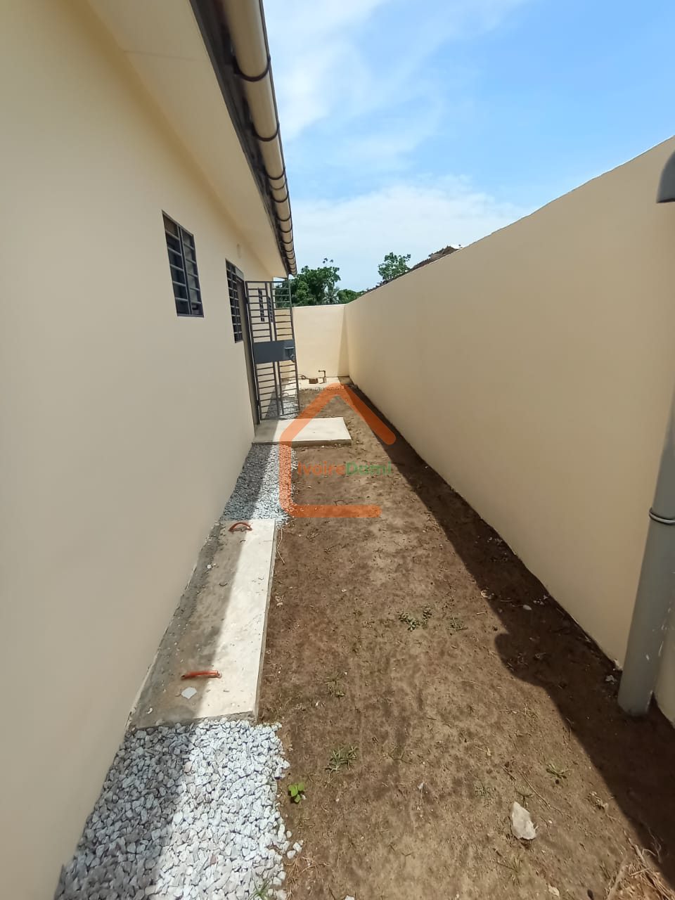 VILLA BASSE EN VENTE