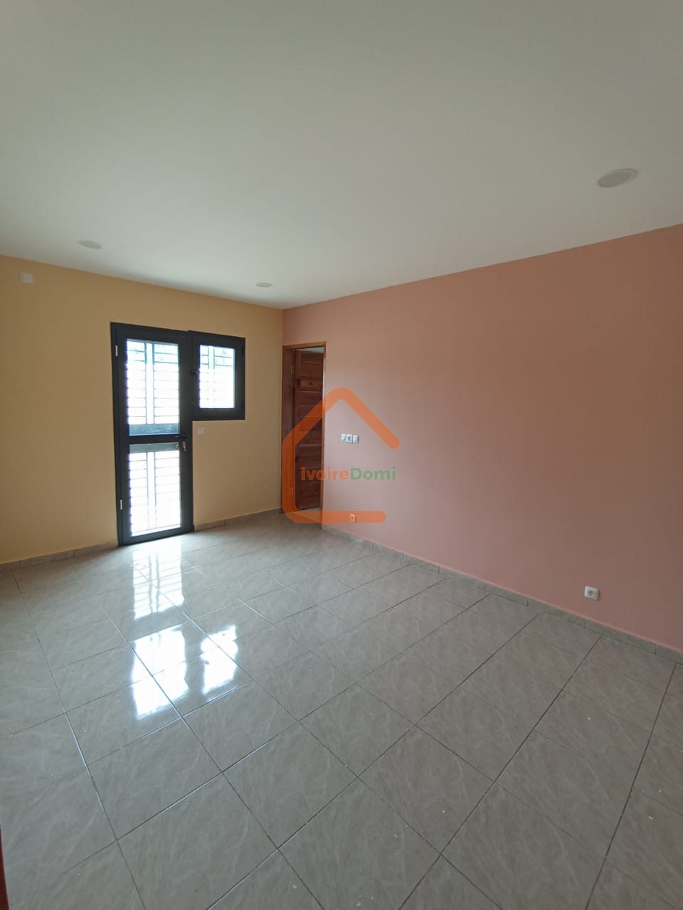 VILLA BASSE EN VENTE