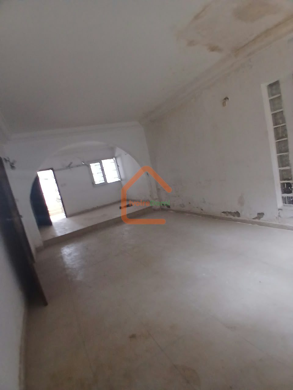VILLA DUPLEX 4 PIECES +1 DEPENDANCE A LOUER