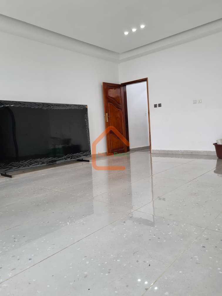 APPARTEMENT 3 PIECES CHU ANGRE