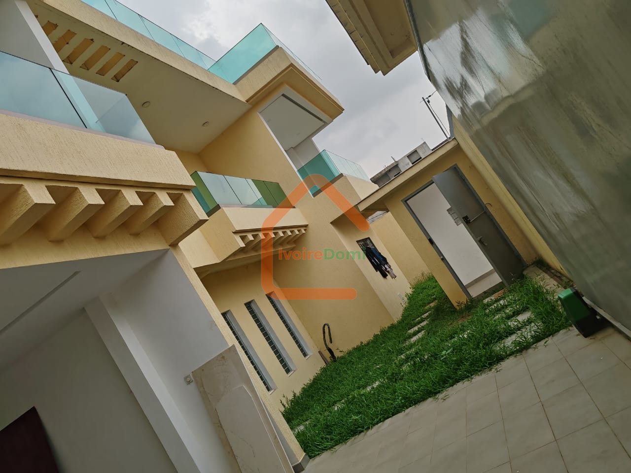 VILLA EN VENTE