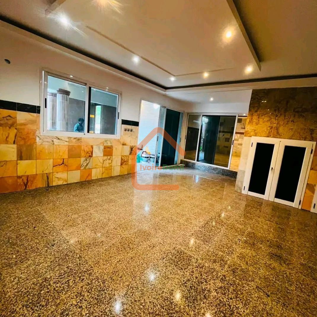 Villa duplex de 15 pièces